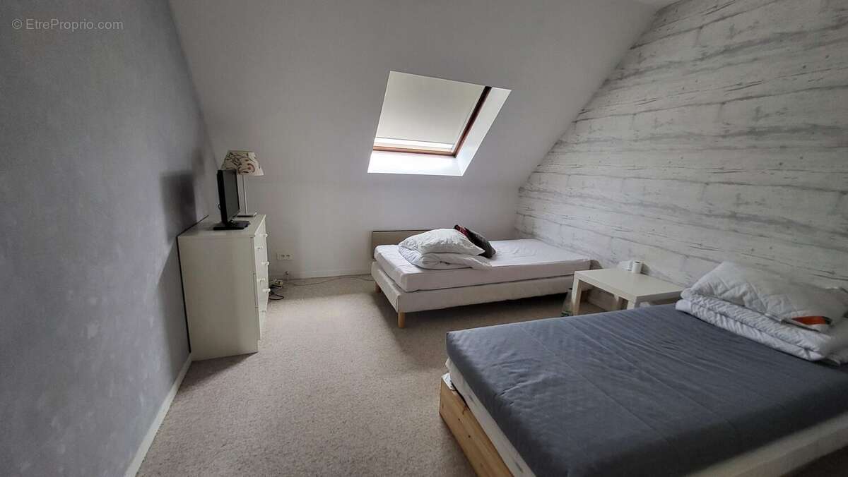 Maison 147 m² à Les Clayes-Sous-Bois  - photo 6