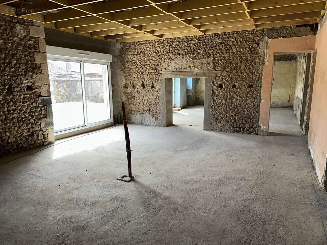 Maison 190 m² à Romagne  - photo 8