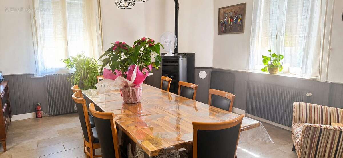 Maison 227 m² à Estrees-Les-Crecy  - photo 2