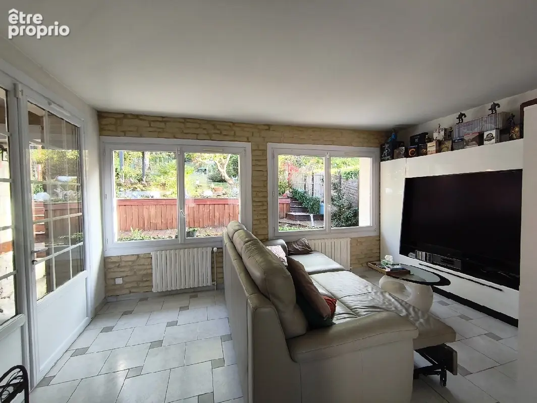 Maison 6 pièces 136 m² à vendre à Nesles-La-Vallee (95690) - photo 2