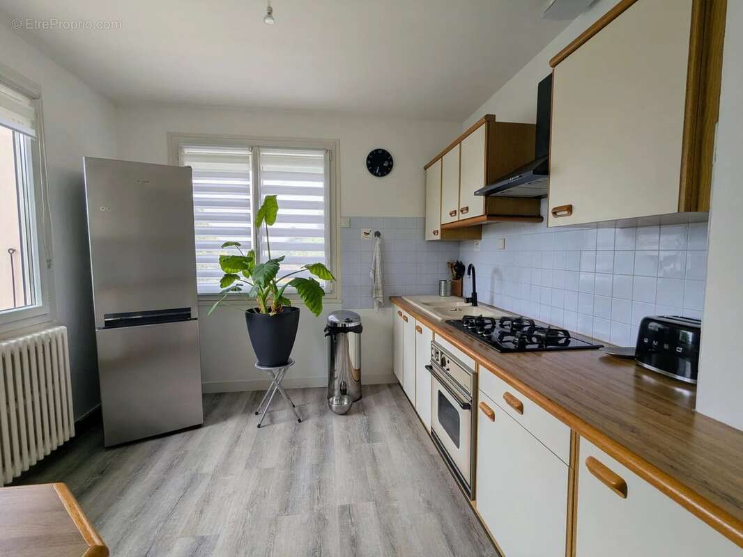 Maison 71 m² à Hurigny  - photo 4