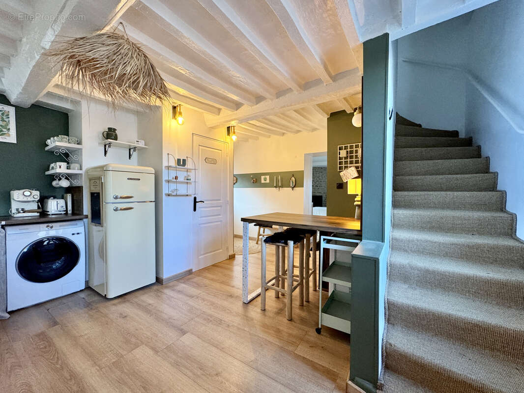 Maison à FONTAINE-HENRY