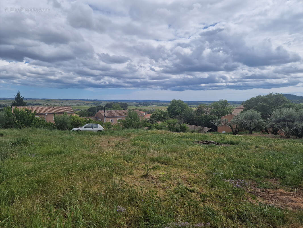 Terrain à PERET