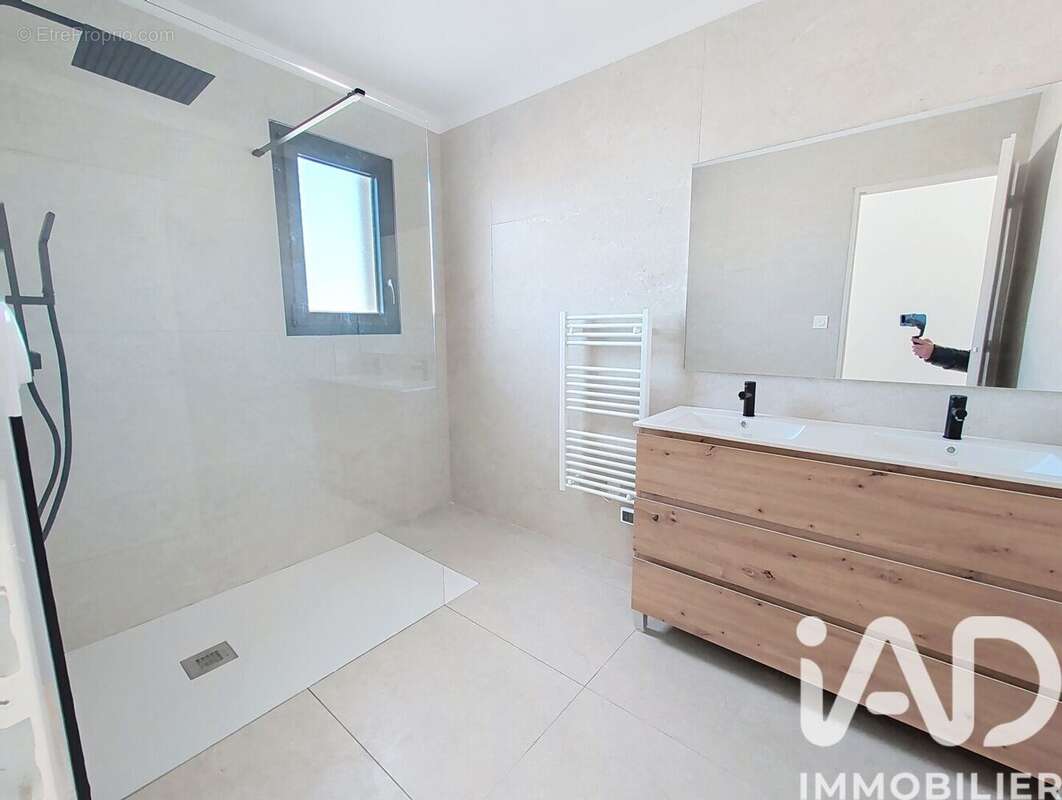 Photo 9 - Maison à SORGUES