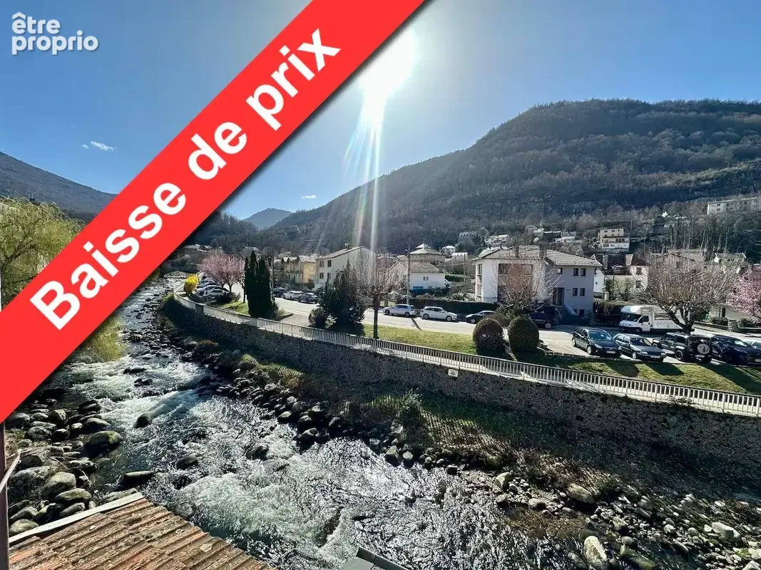  - Appartement à AX-LES-THERMES