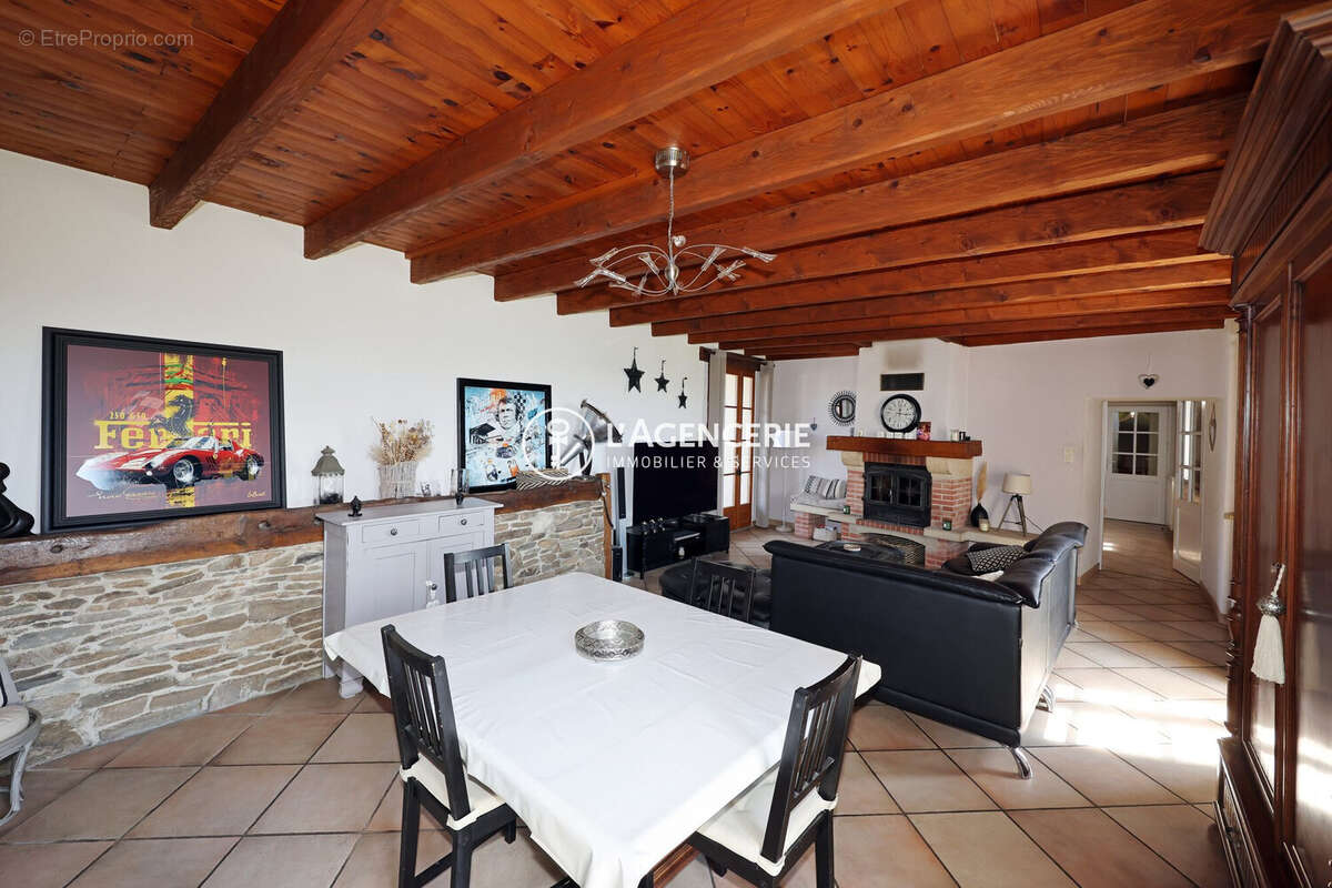 Maison à LESCURE-D&#039;ALBIGEOIS