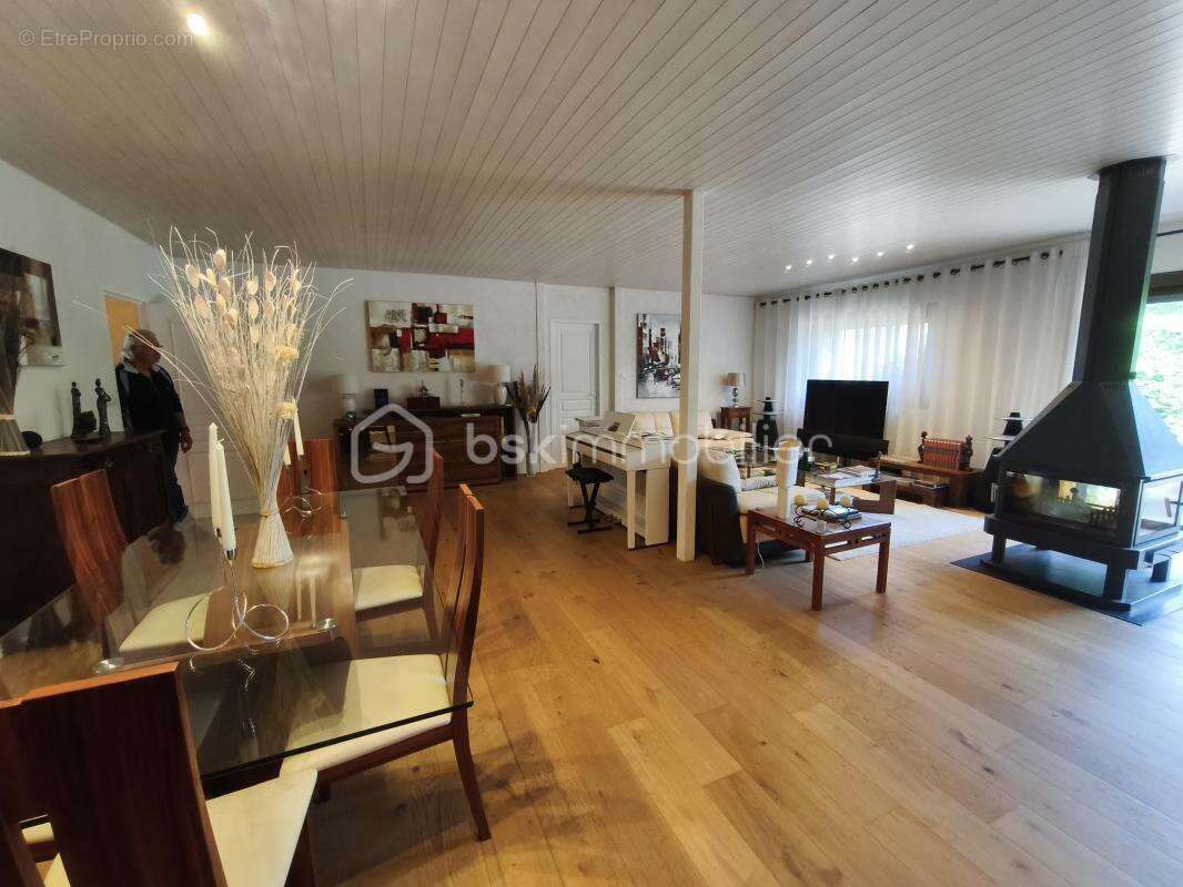 Maison à SAINT-ANTOINE-SUR-L&#039;ISLE