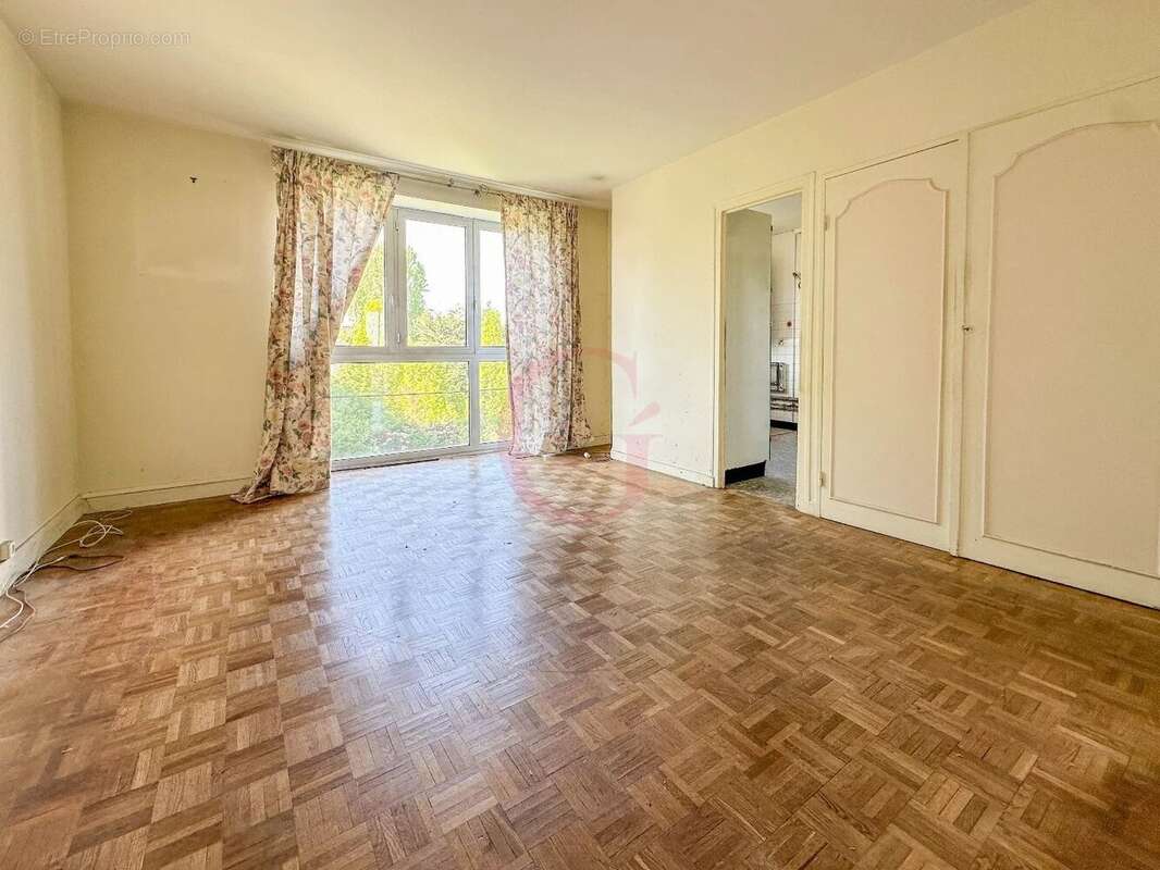 Appartement à BOURG-LA-REINE