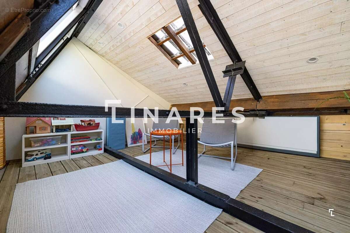 Appartement à MARSEILLE-5E
