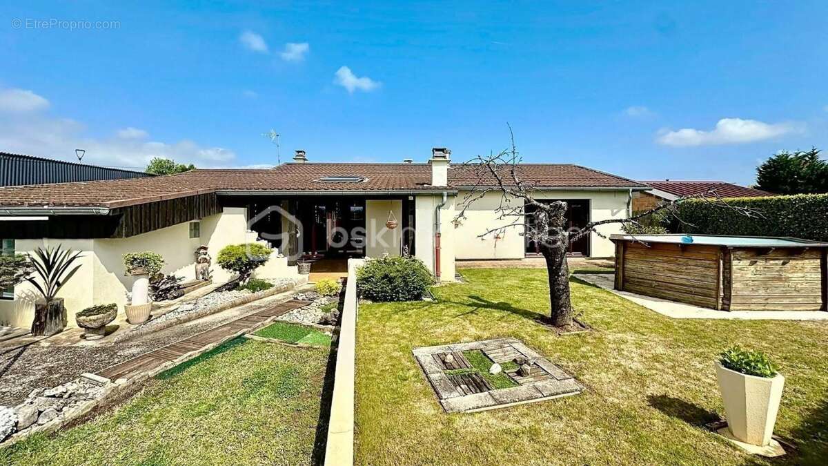 Maison à CHARVIEU-CHAVAGNEUX