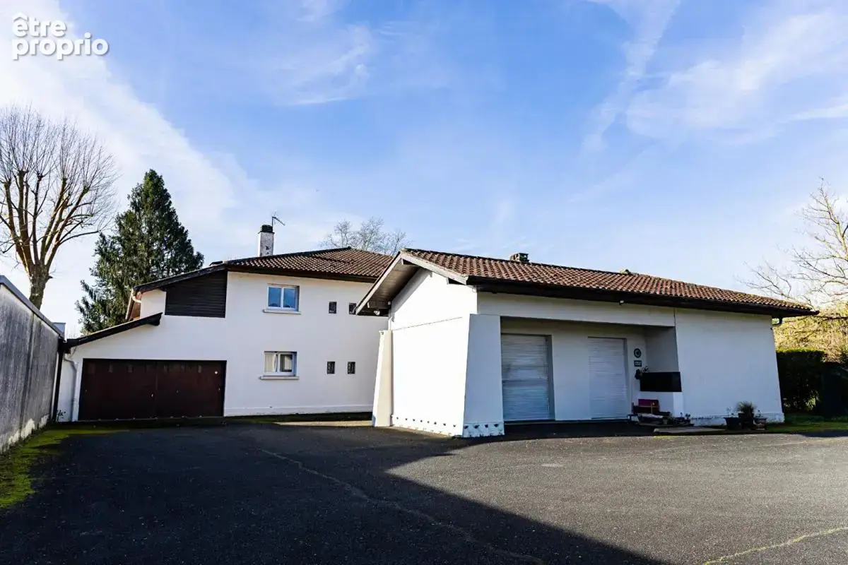 Maison d'architecte + Appt indépendant - Garage et Grand parc - Proche de tous commerces - photo 11