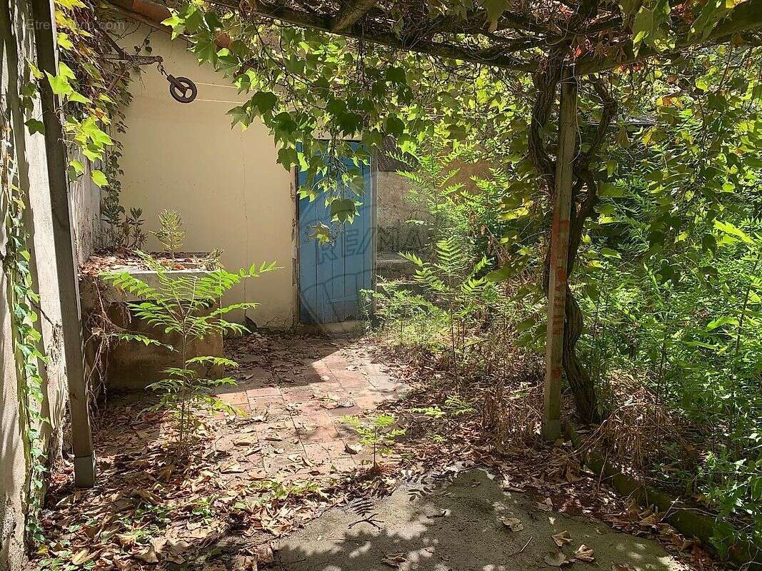 Autre à MARSEILLE-4E