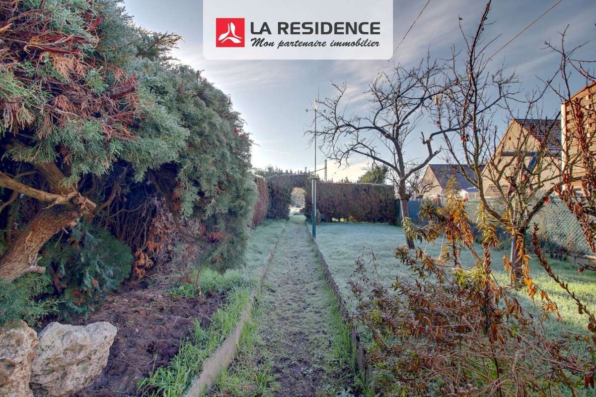 Maison à LES MUREAUX