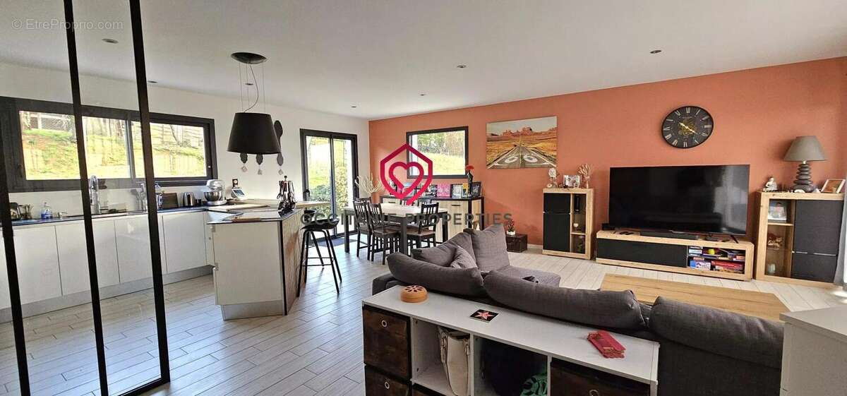 Maison à LEZAT-SUR-LEZE