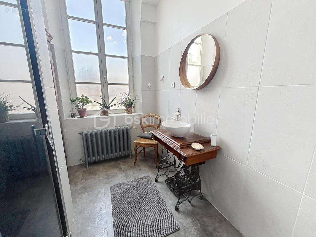 Maison de caractere avec jardin et garage - photo 8