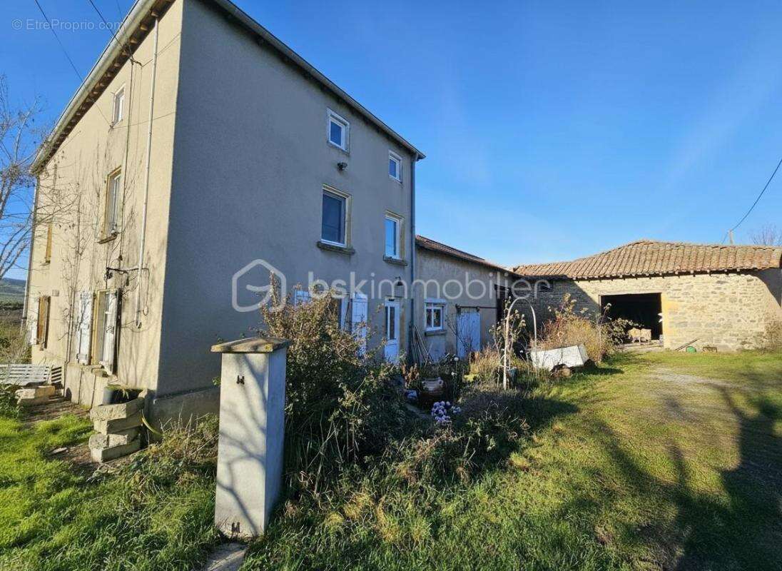 Maison à SAINT-JEAN-SAINT-MAURICE-SUR-LOIRE