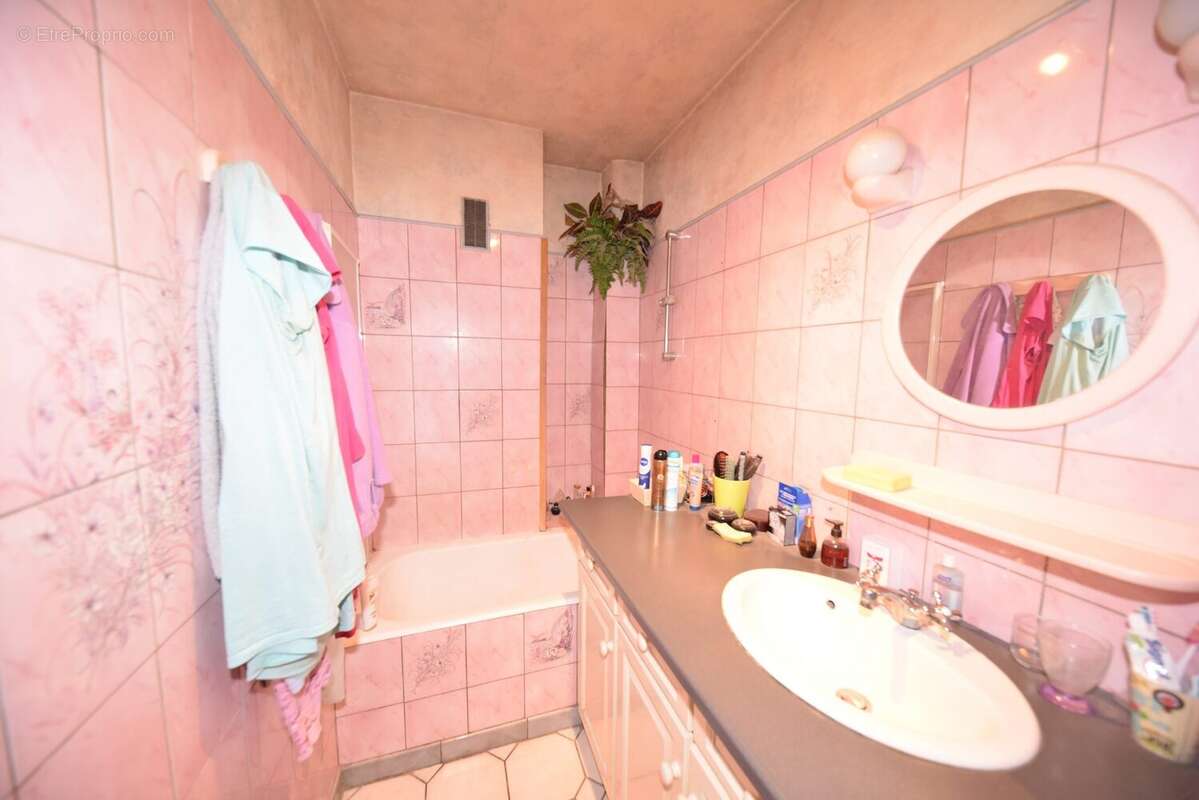Appartement à COUBRON