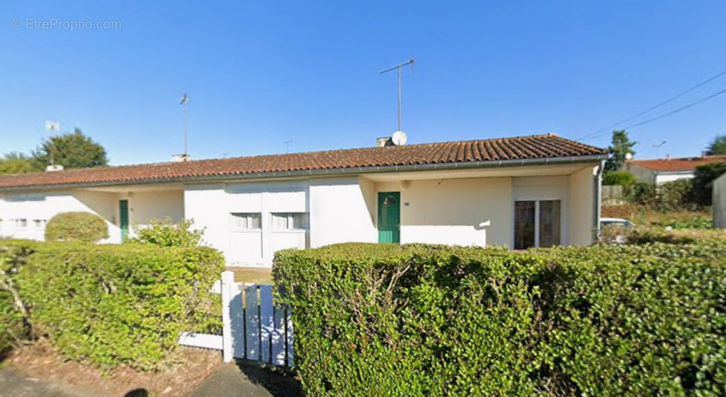 Maison à TREMENTINES