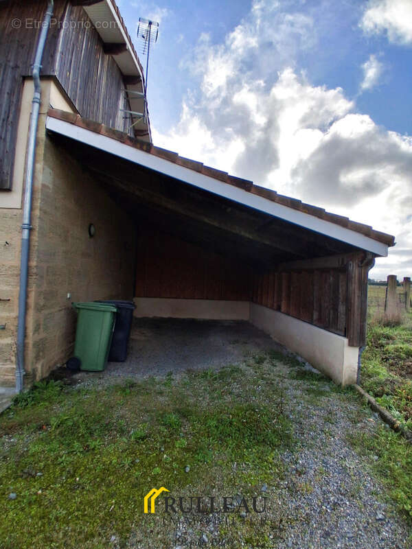 Maison à AMBARES-ET-LAGRAVE