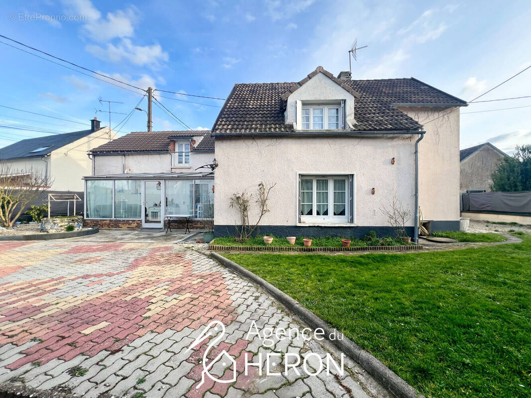 Photo 1 - Maison à BEAUMONT-DU-GATINAIS