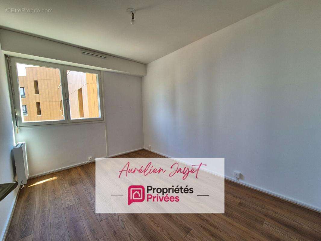 secteur Université Gare, Appartement 96 m²  4 chambres, parking - photo 7