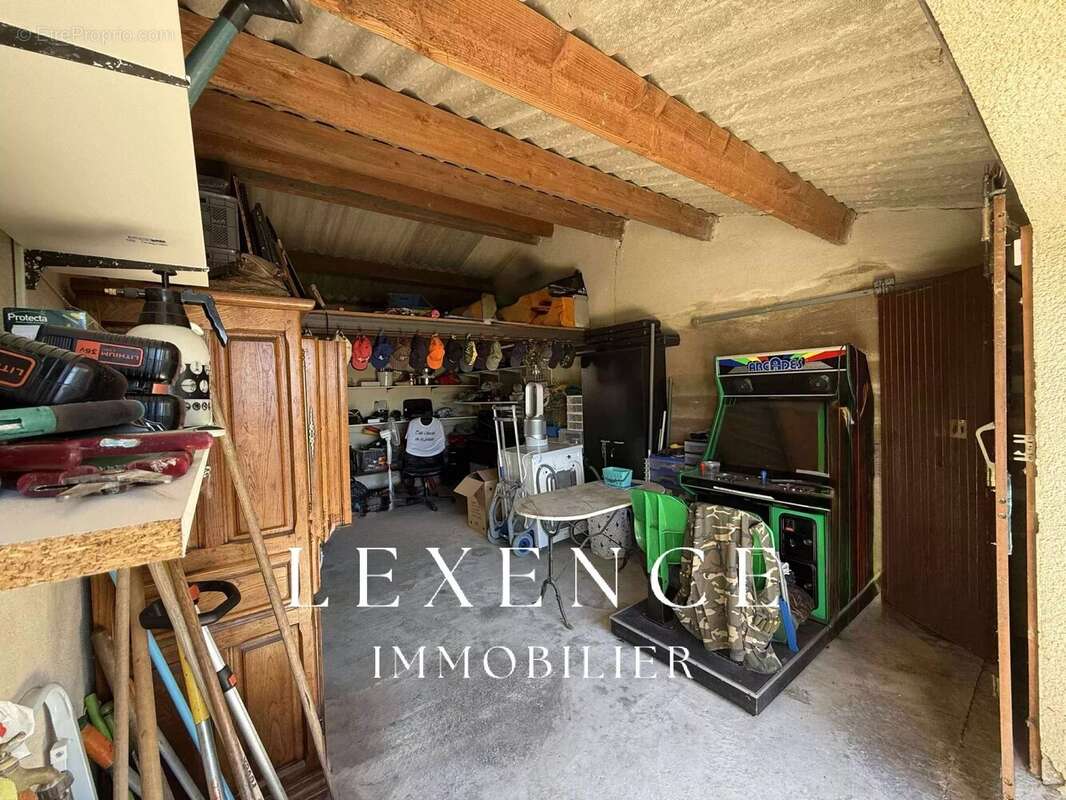 Appartement à LA FARE-LES-OLIVIERS