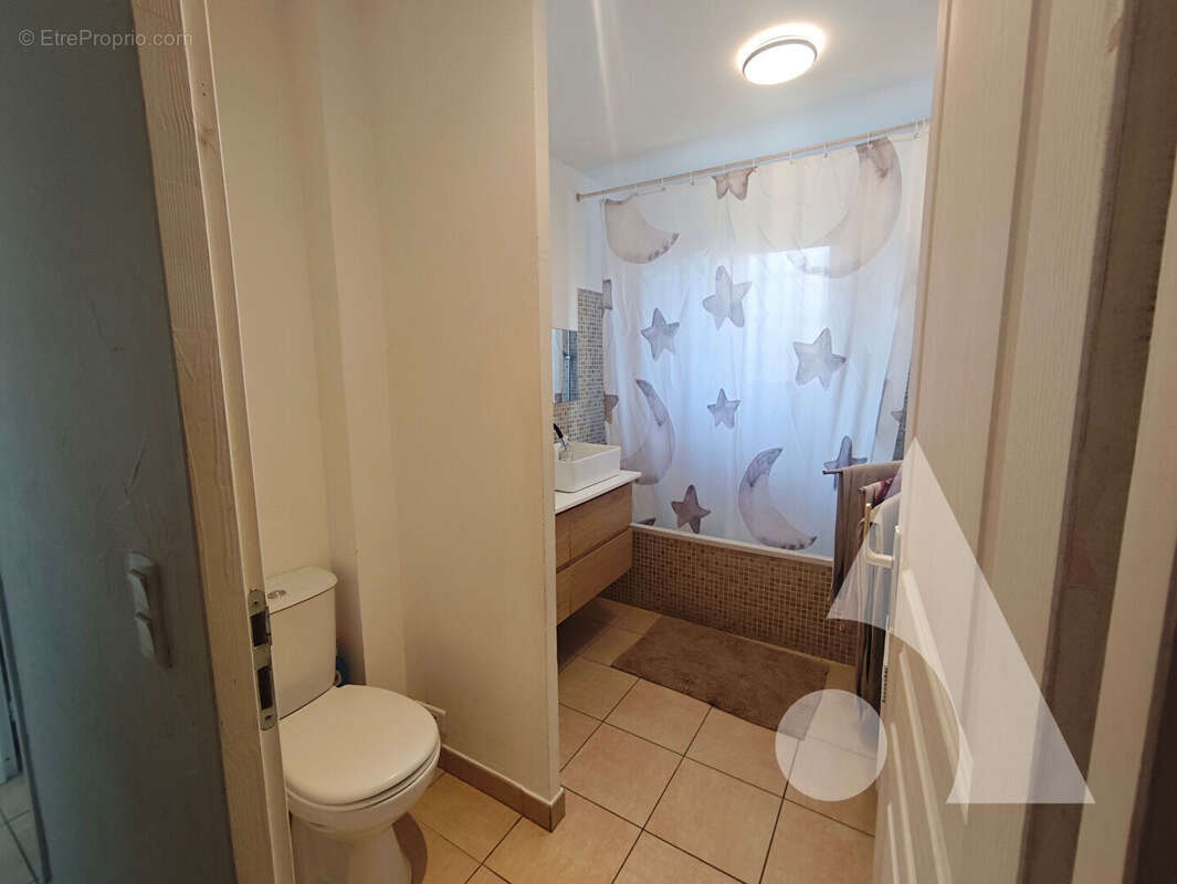 Maison à ENTRECASTEAUX