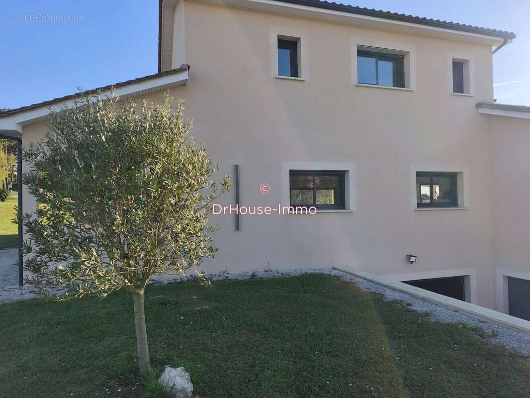 Maison 200 m² à Trelissac  - photo 12