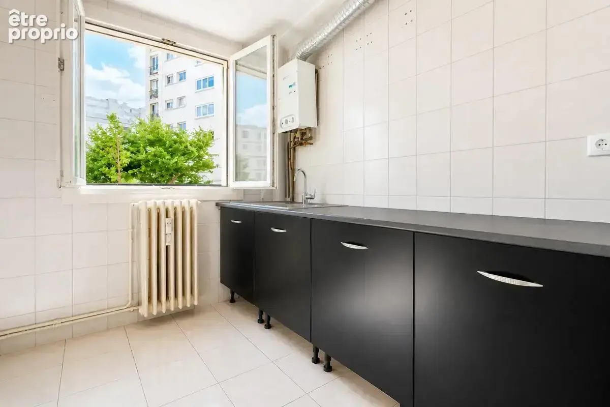 Appartement à AUBERVILLIERS