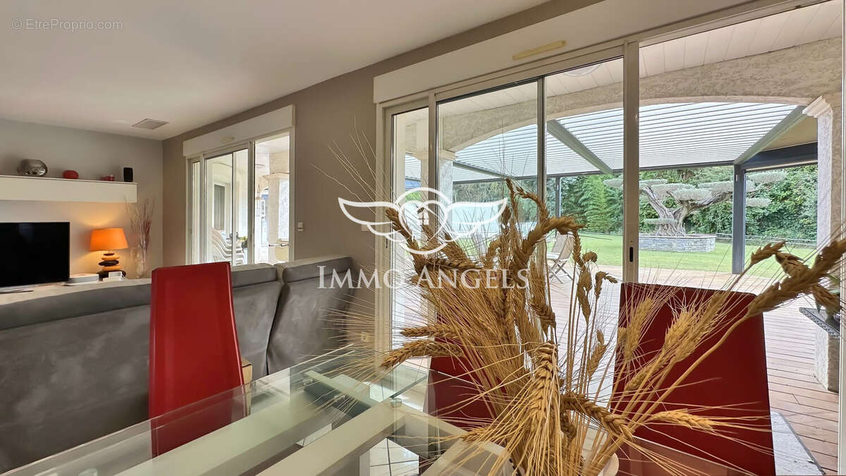Maison 140 m² à Prades-Le-Lez  - photo 6