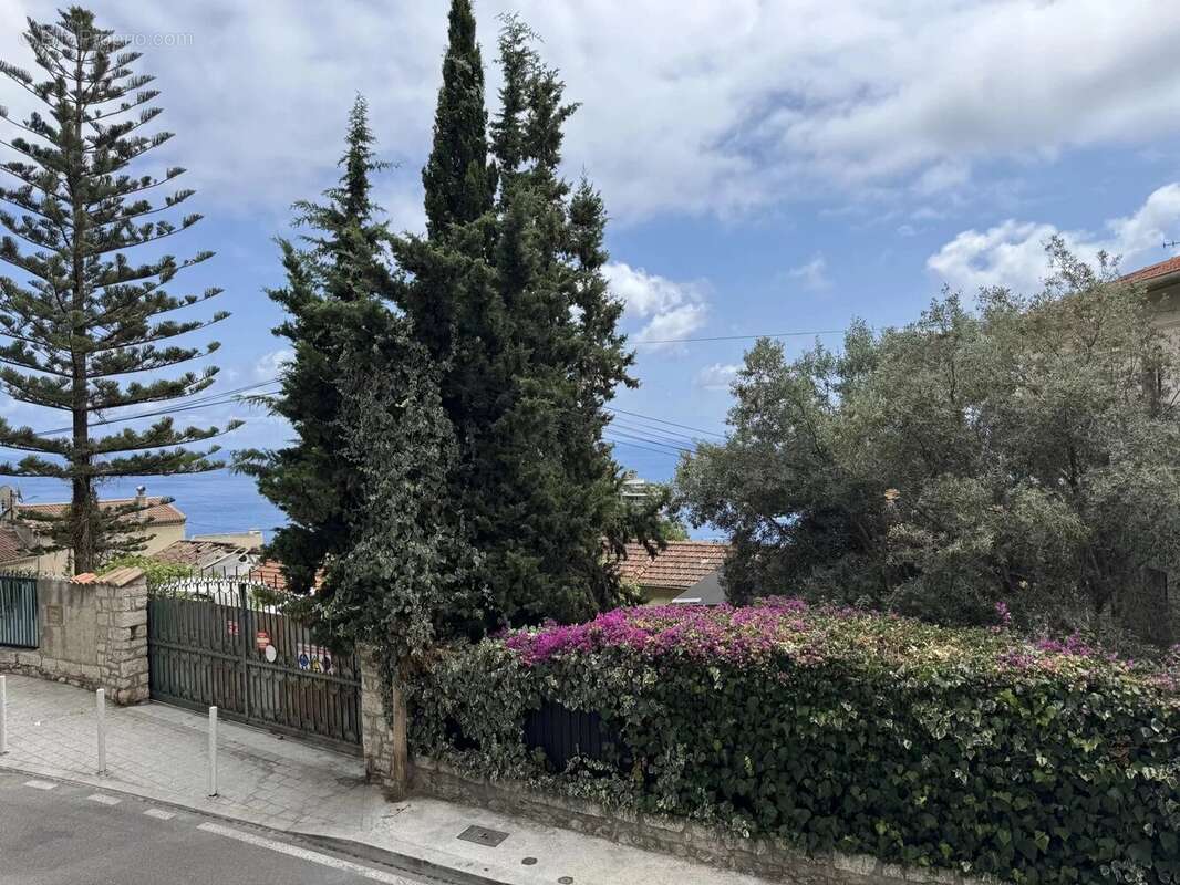 Appartement à BEAUSOLEIL