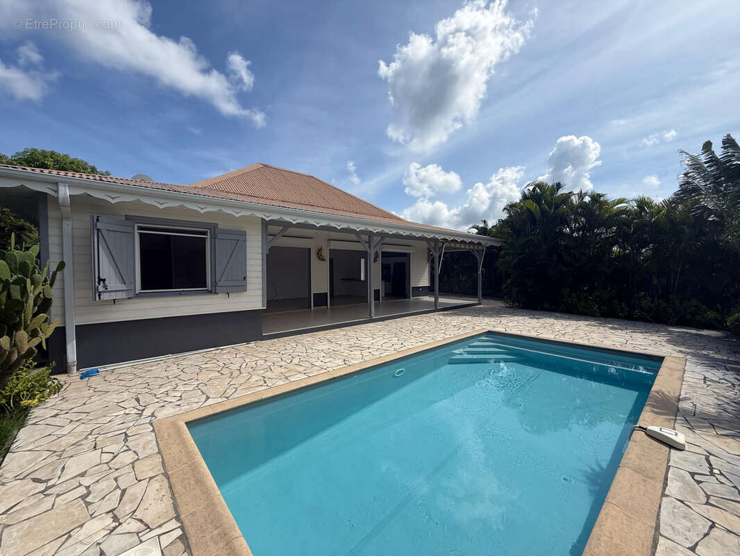 Maison à LES TROIS-ILETS