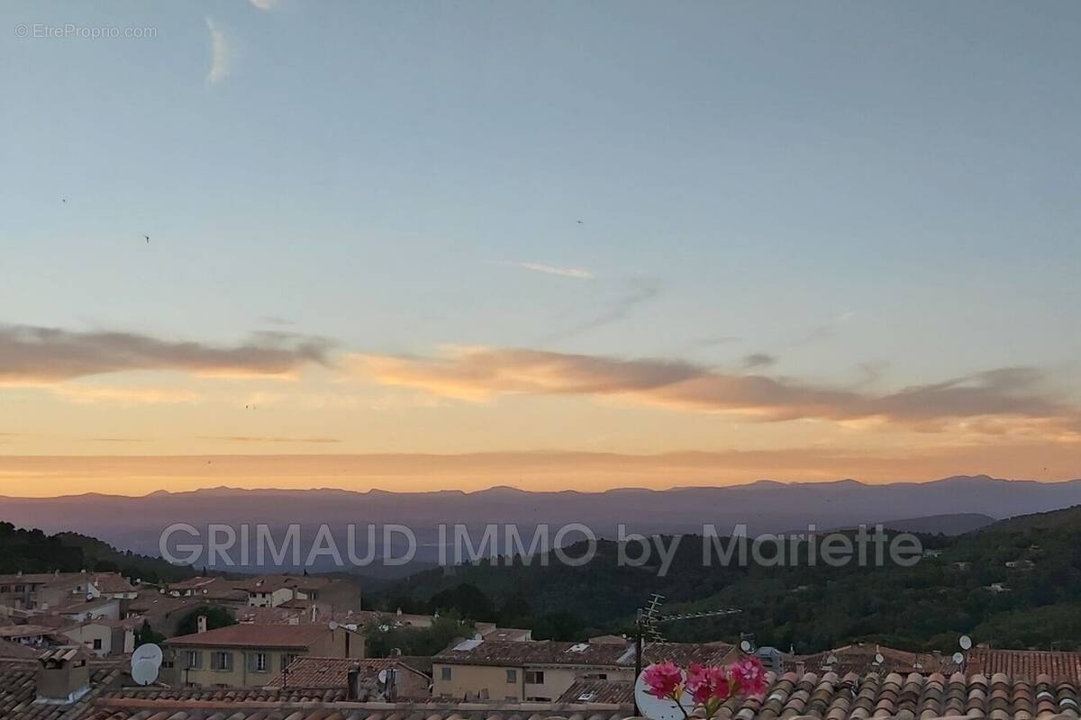 Maison à LA GARDE-FREINET