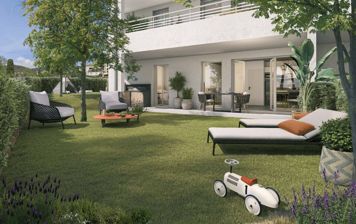 Appartement à BORMES-LES-MIMOSAS