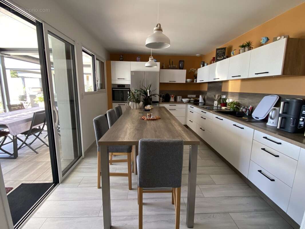 Maison 164 m² à Brem-Sur-Mer  - photo 3