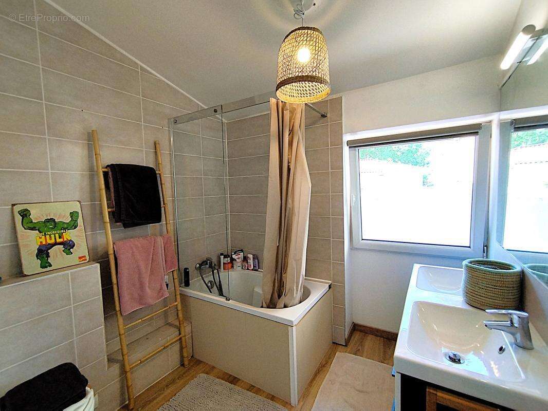 Maison 111 m² à Rochetaillee-Sur-Saone  - photo 11