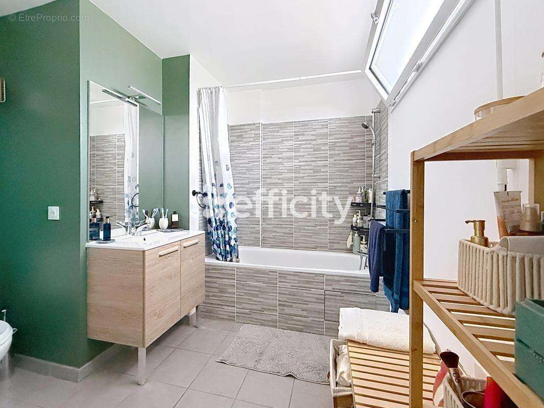 Appartement à ASNIERES-SUR-SEINE