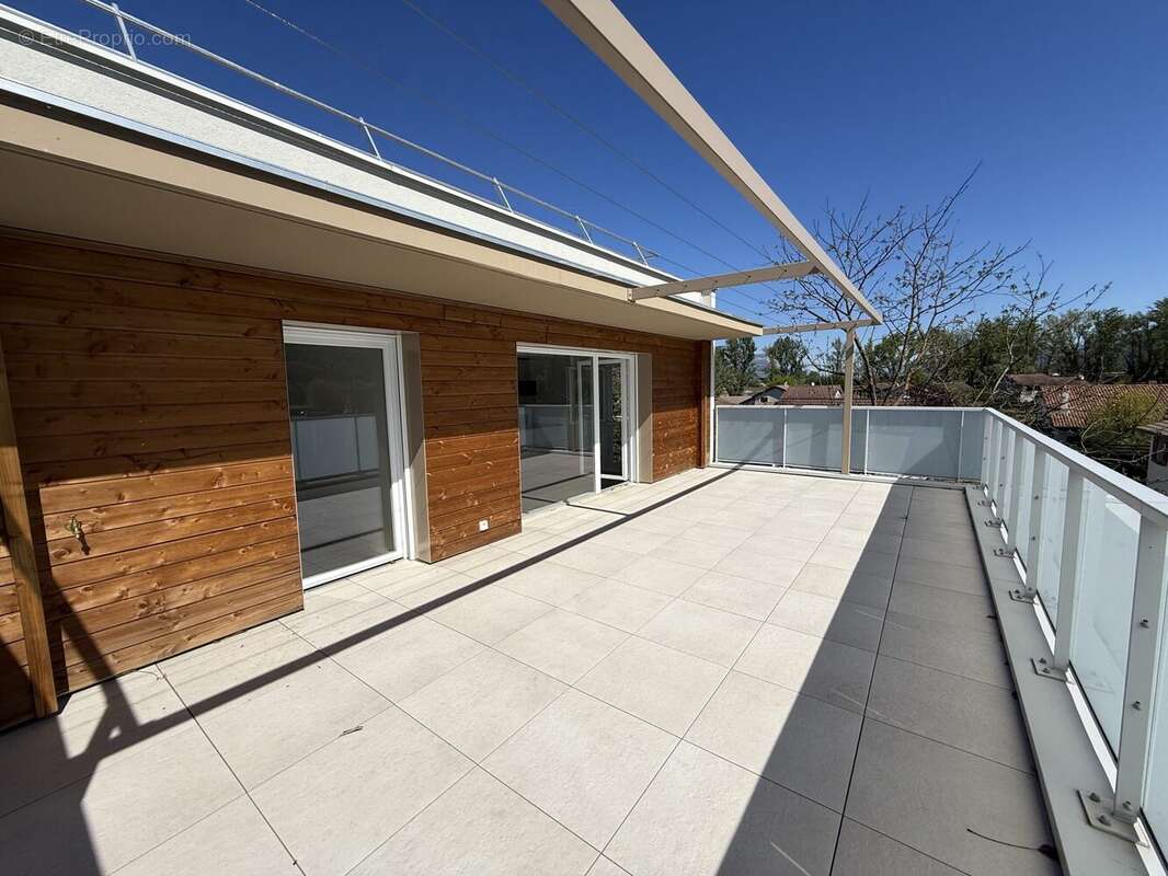 Appartement à DOMENE
