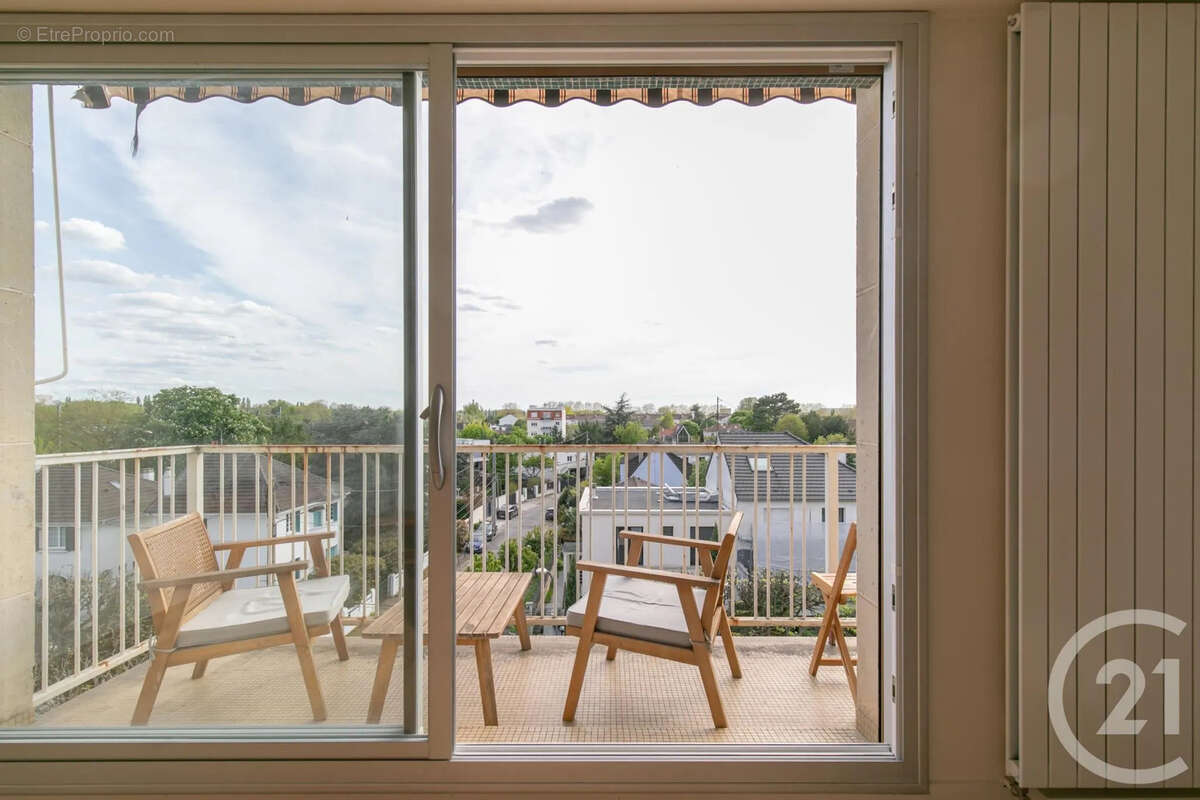 Appartement à SAINT-MAUR-DES-FOSSES