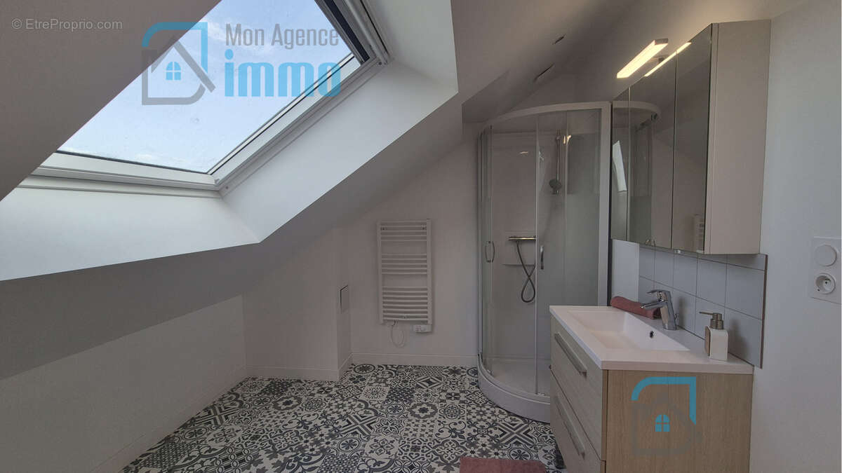 Bourges (18) - Maison familiale 5 chambres - photo 11