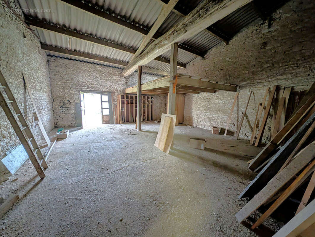 Autre à JOIGNY