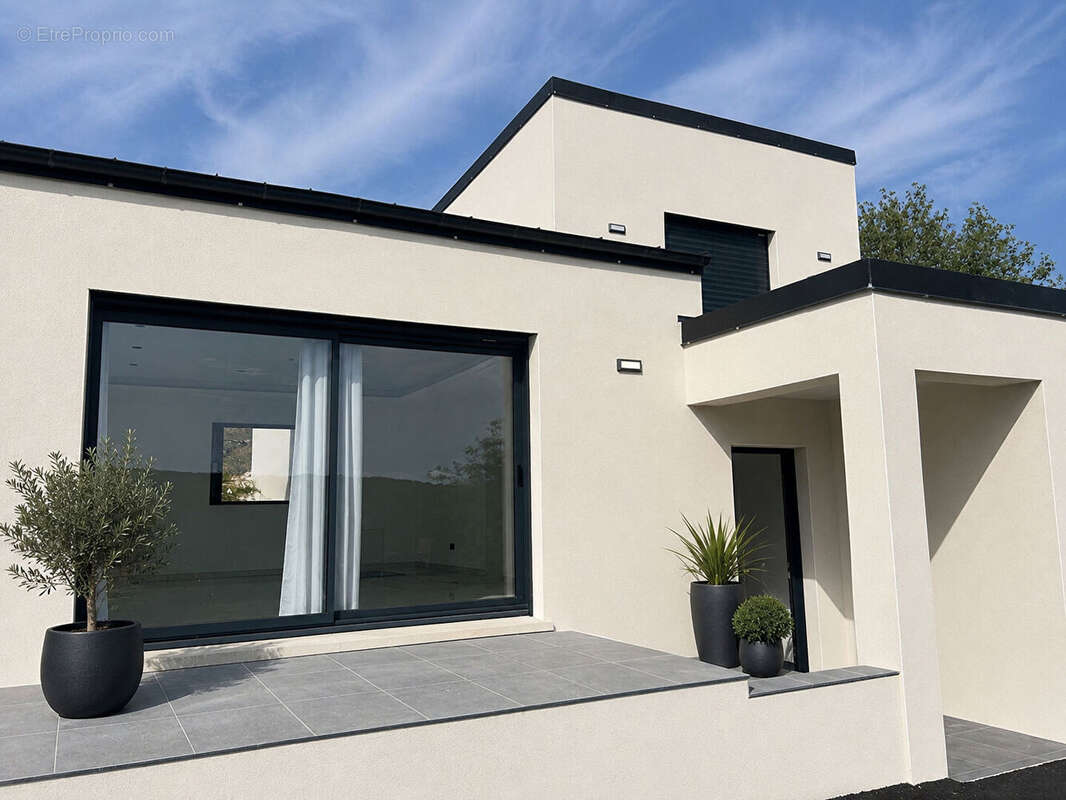 AULNAY-SUR-MAULDRE - Maison contemporaine neuve avec vue imprenable sur la vallée - photo 2