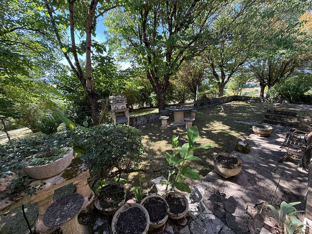 Maison en pierre avec dépendance attenante - photo 8
