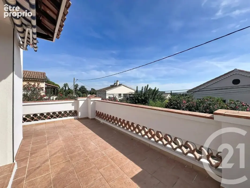Maison 6 pièces 147 m² à vendre à Mandelieu-La-Napoule (06210) - photo 3