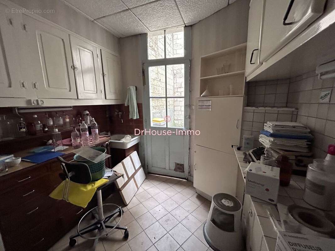 Appartement 300 m² à Loudun  - photo 6