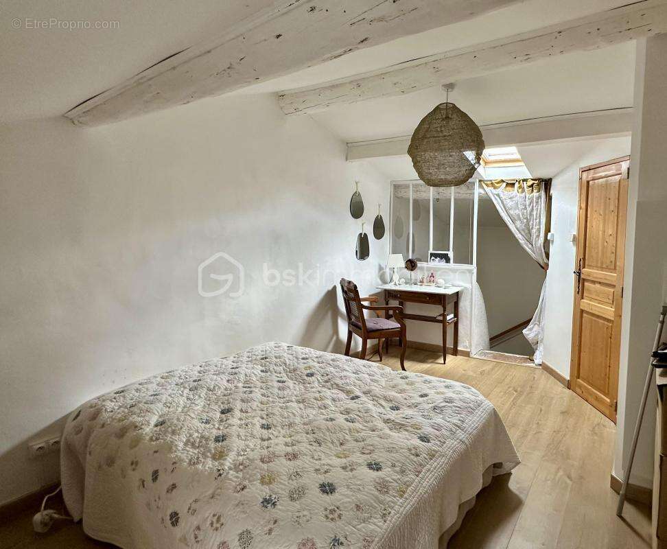 Maison à FONTCOUVERTE