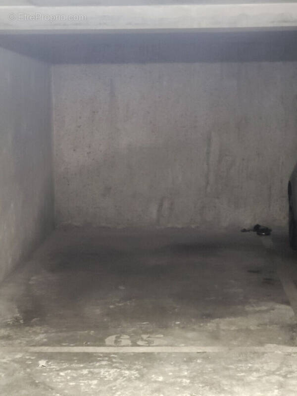 Parking à CACHAN