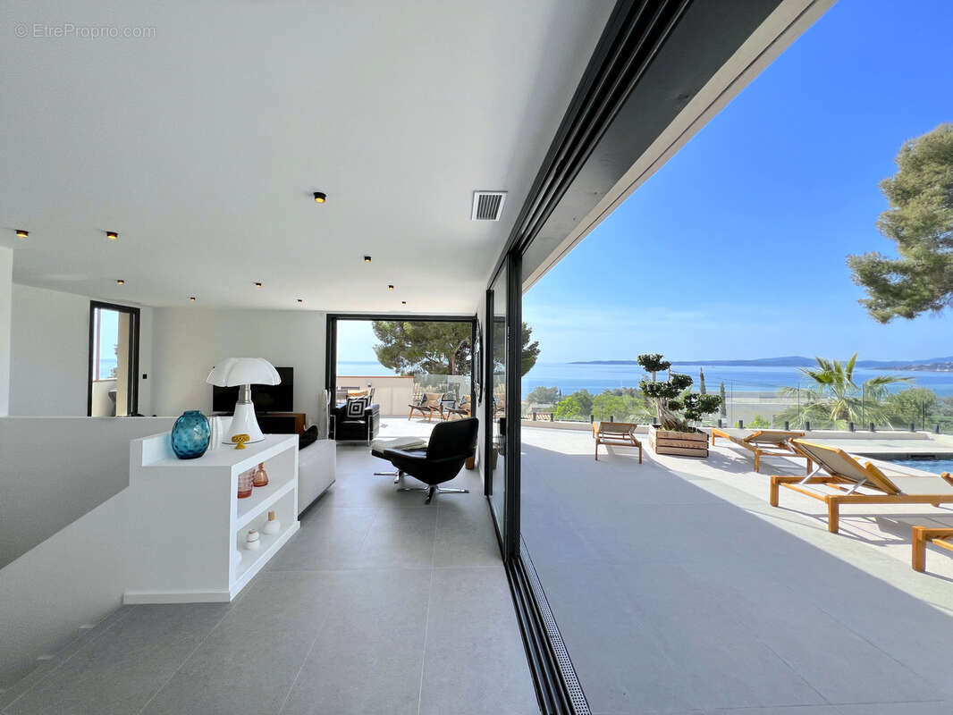 Maison à LES ISSAMBRES