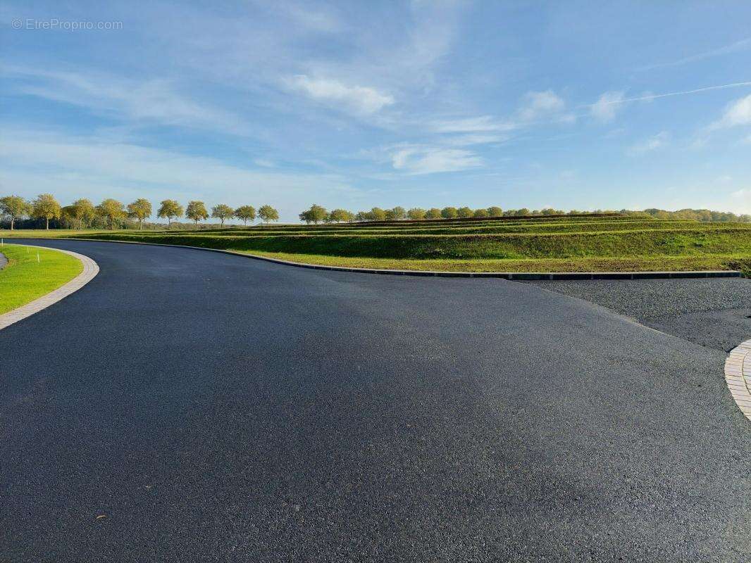 Terrain à DOUVRES-LA-DELIVRANDE