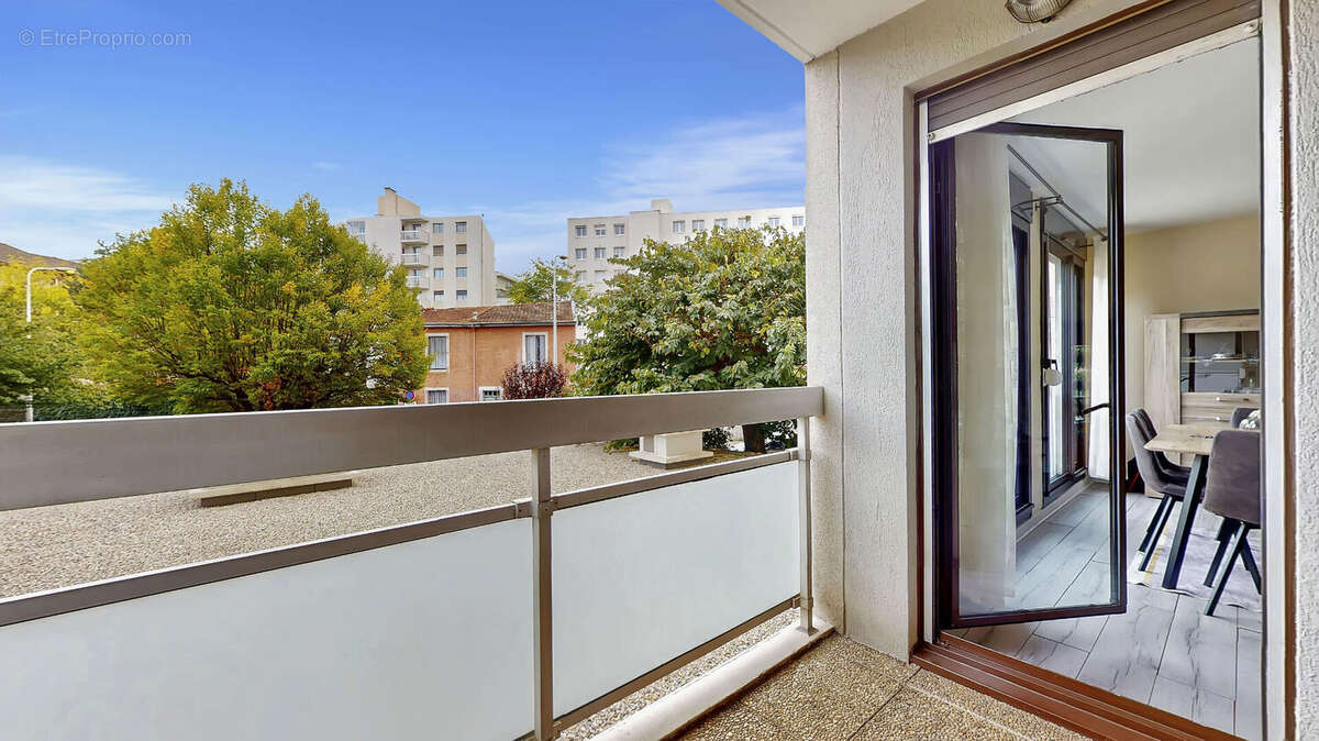 Appartement à LYON-3E